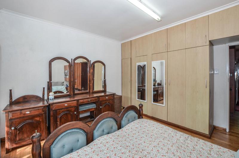6 Bedroom Property for Sale in Parow North Western Cape